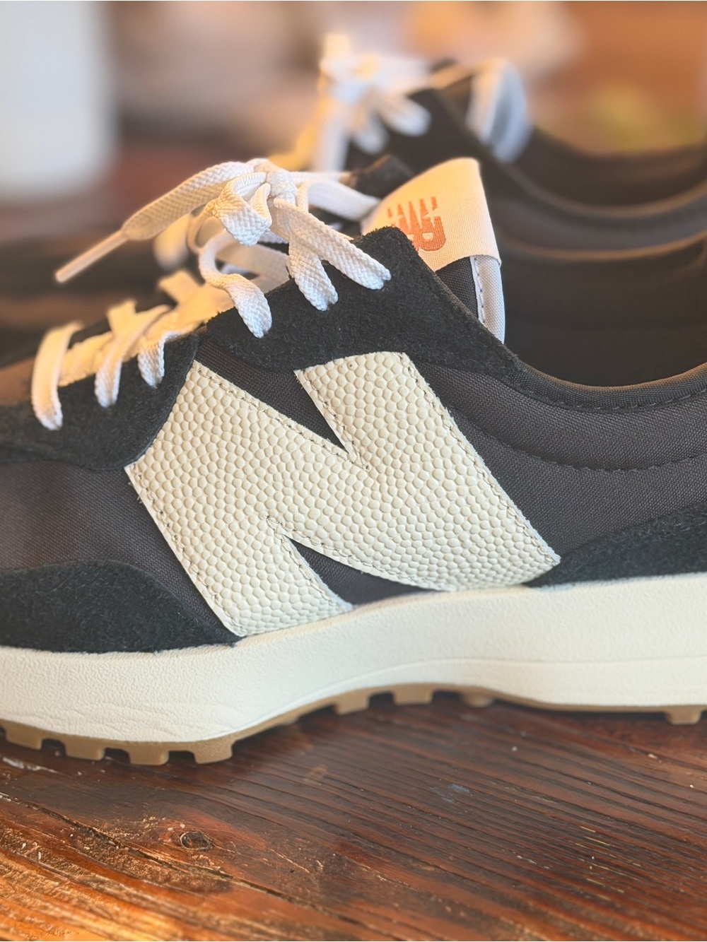 New Balance Black & Cream Retro Runner Sneakers - Picture 2 of 7